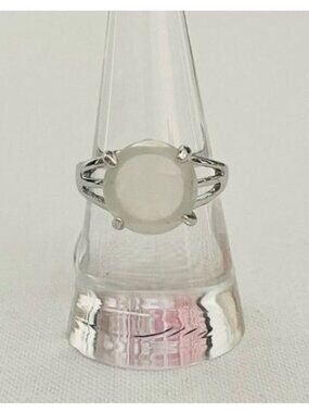 Faux Gemstone White Quartz Like Round Ring Size 8.5 Silver Tone Fashion Jewelry